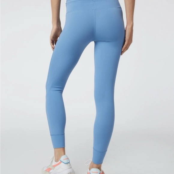 Vuori Daily Blue Leggings - Picture 5 of 6